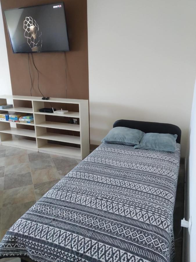 Timar Apartman Eger Eksteriør bilde
