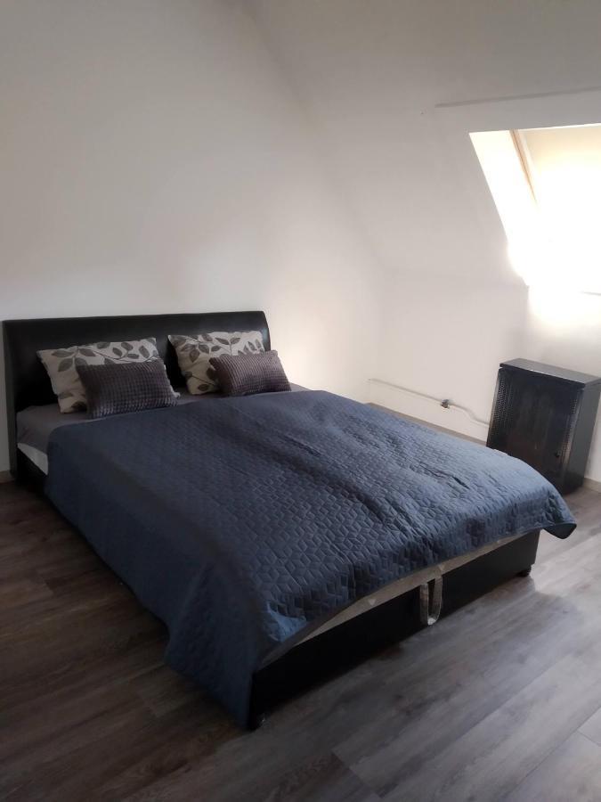 Timar Apartman Eger Eksteriør bilde